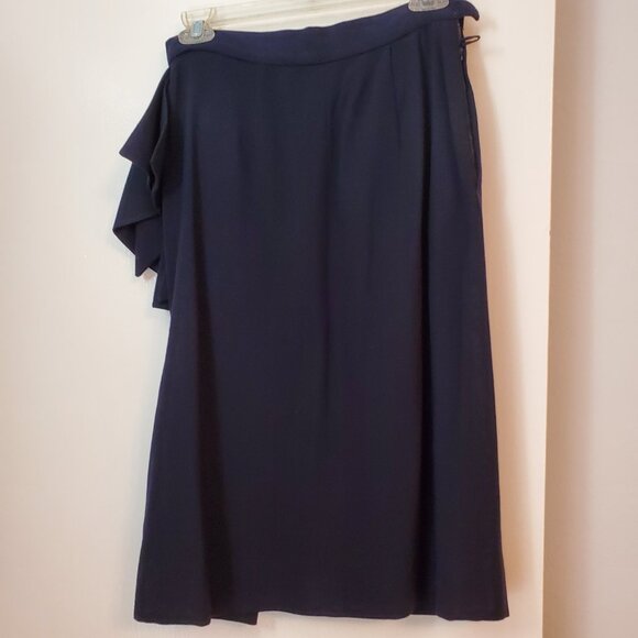 TRUE VINTAGE 1940'S LADIES TWO-PIECE SUIT - Picture 4 of 6